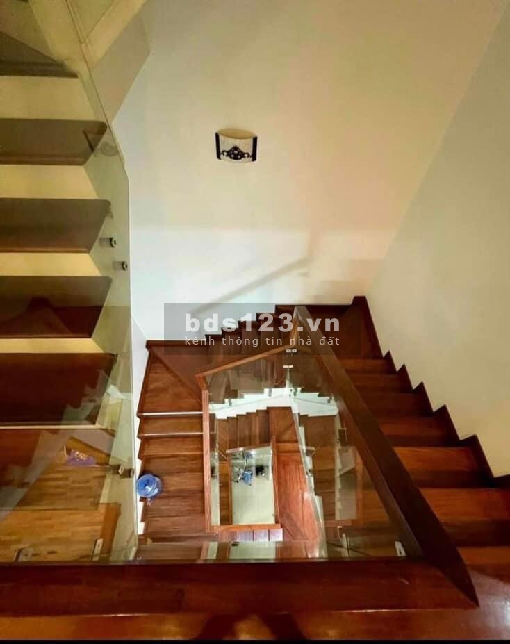 Cần bán nhà ngõ có vỉa hè rộng 10m, phố Tống Duy thành phố Hải Dương