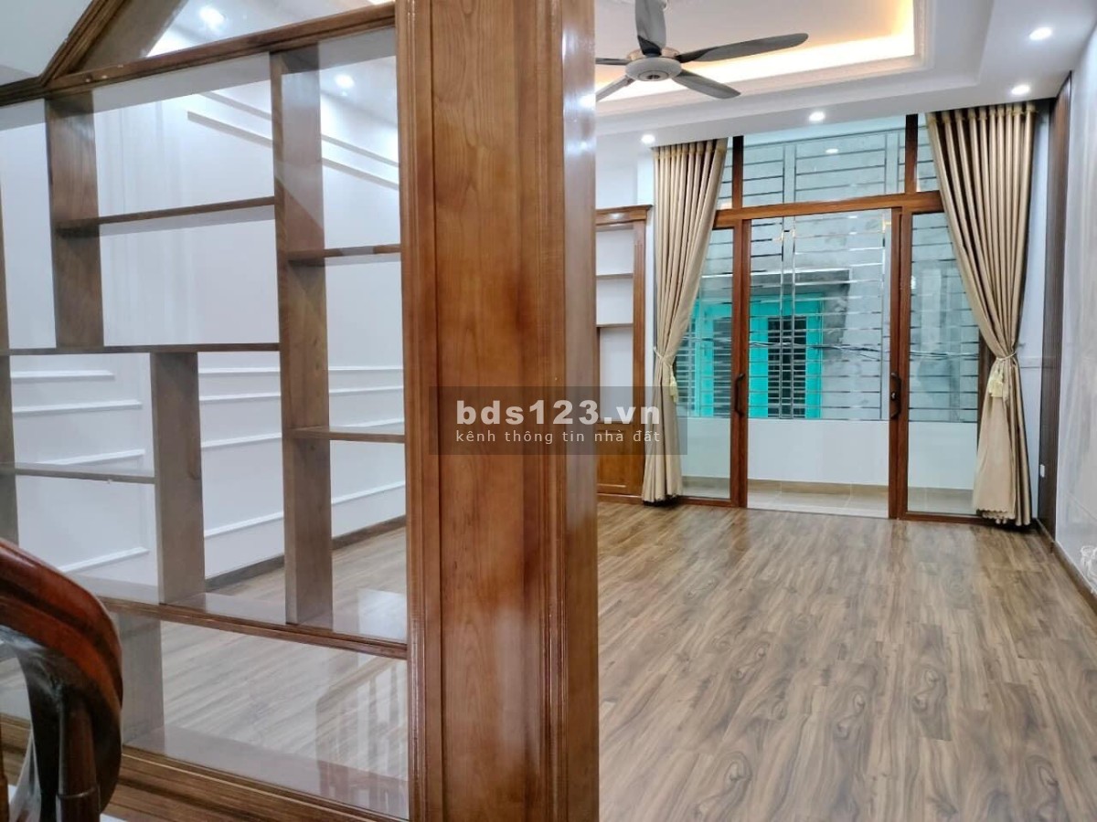 Cần bán căn nhà 3 tầng Đặng Văn Ngữ, Tân Bình thành phố Hải Dương