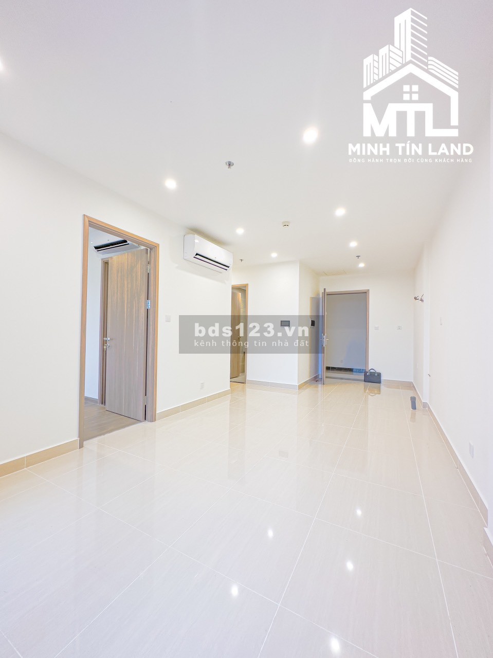Cho thuê căn hộ mới 2pn 2wc VInhomes Quận 9, chỉ 5 triệu/tháng