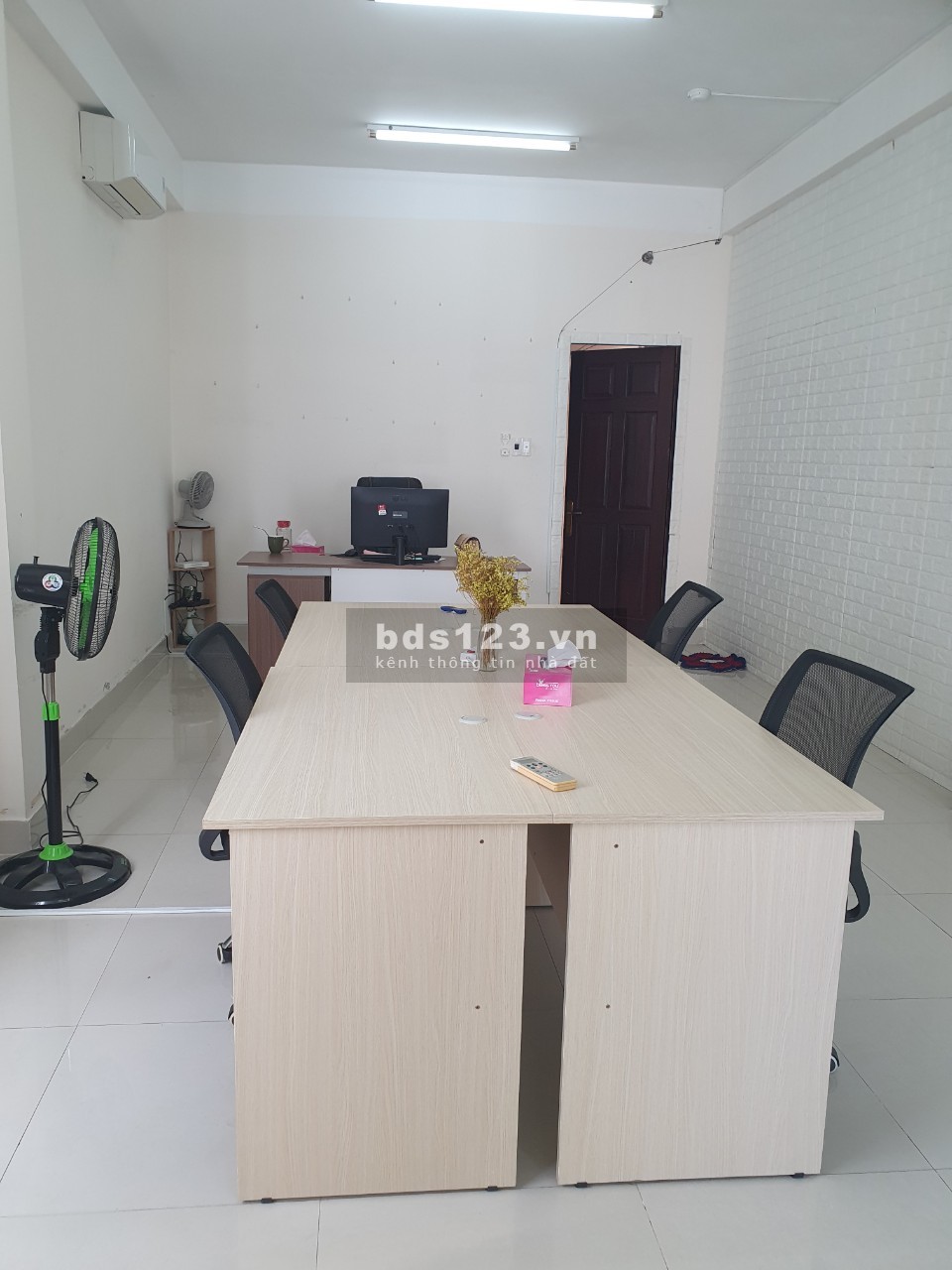 Cho thuê phòng làm việc chung giá 2,5tr/tháng