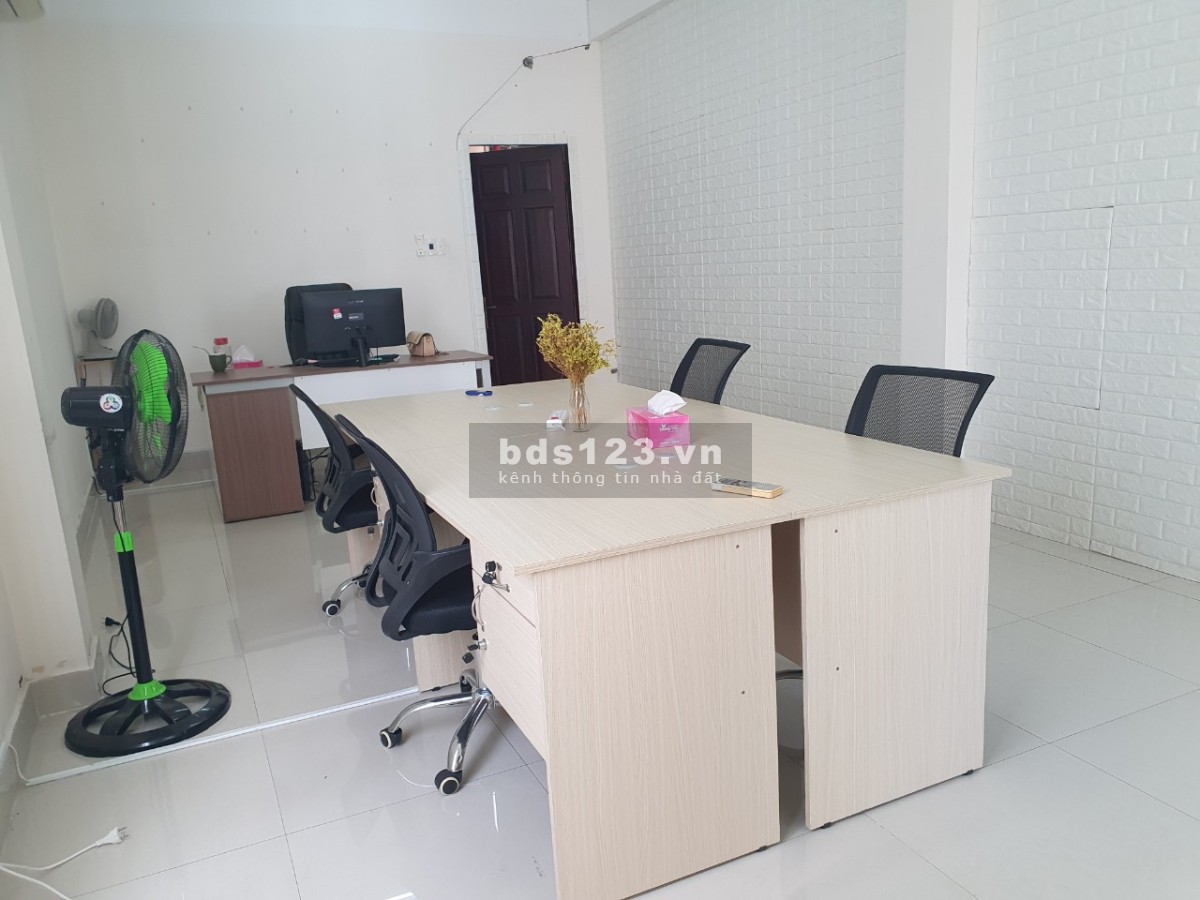 Cho thuê phòng làm việc chung giá 2,5tr/tháng