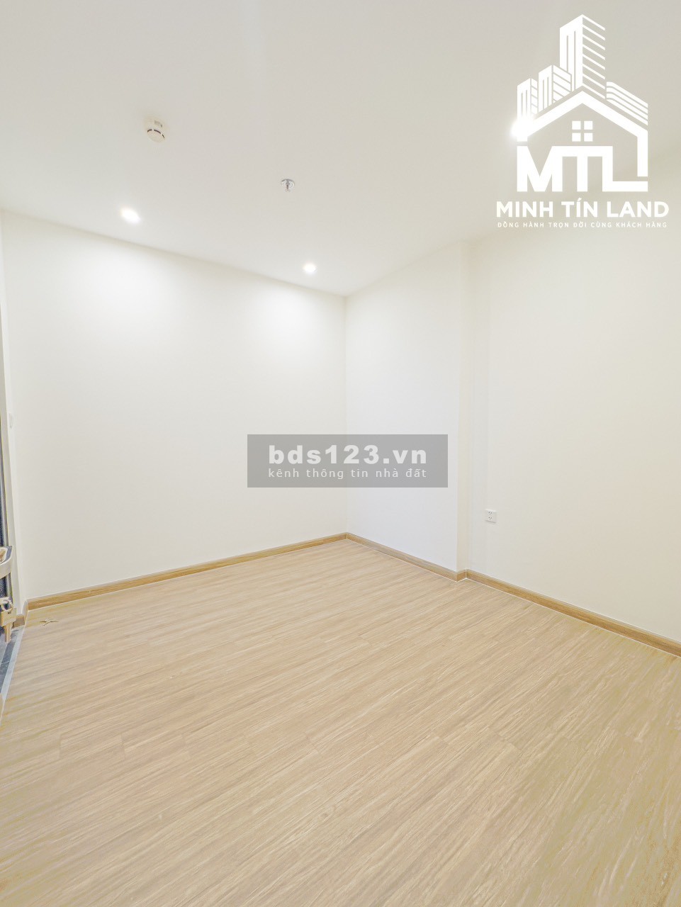 Cho thuê căn hộ mới 2pn 2wc VInhomes Quận 9, chỉ 5 triệu/tháng
