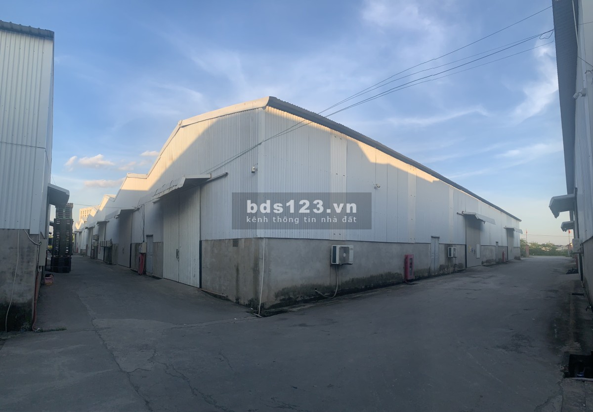 Cho thuê kho 420m2 khu đô thị Thanh Hà Hà Đông lh 0819980000