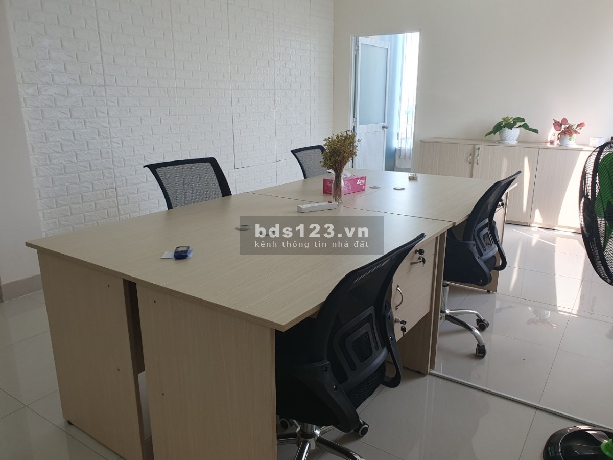Cho thuê phòng làm việc chung giá 2,5tr/tháng