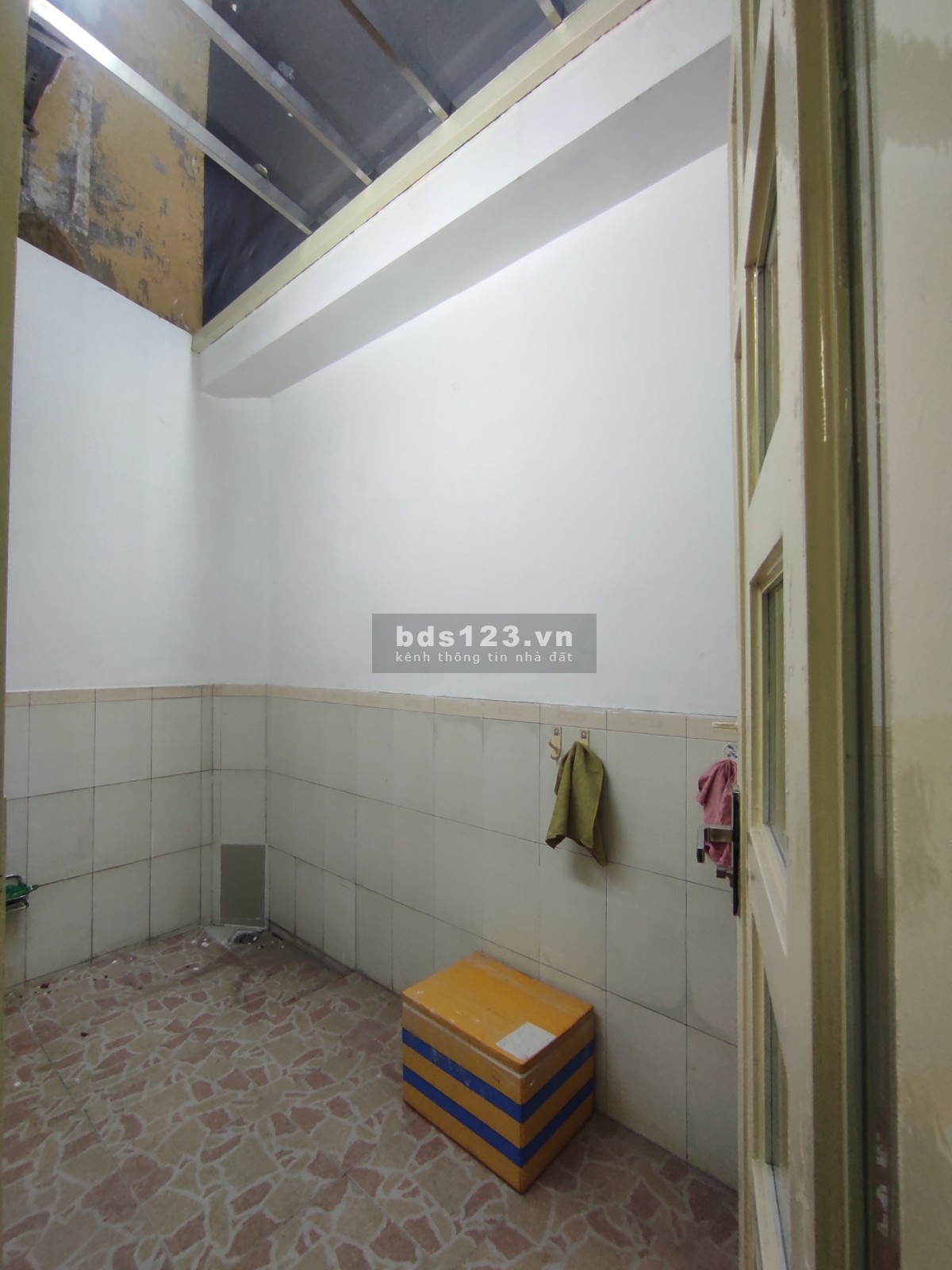 Chính chủ cho thuê phòng Trệt bếp lớn kèm phòng riêng sân phơi riêng sát chợ Kiêm Biên Quận 5