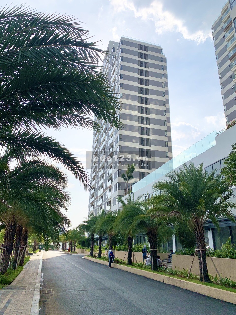 Bán căn hộ 1PN Dlusso Emerald, DT 49m² mới bàn giao bán 2,970 tỷ