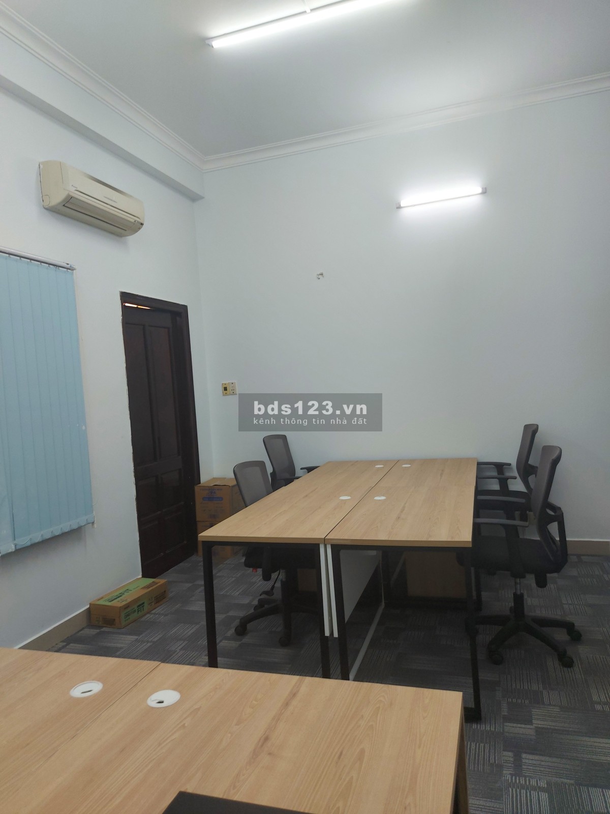 Cho thuê văn phòng 100m² (bao điện, nước, bảo vệ, tạp vụ) - Quận 2