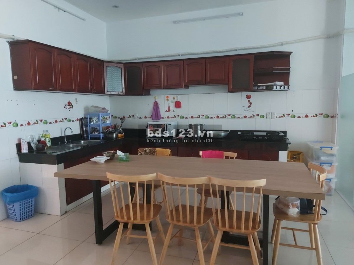 Cho thuê văn phòng 100m² (bao điện, nước, bảo vệ, tạp vụ) - Quận 2