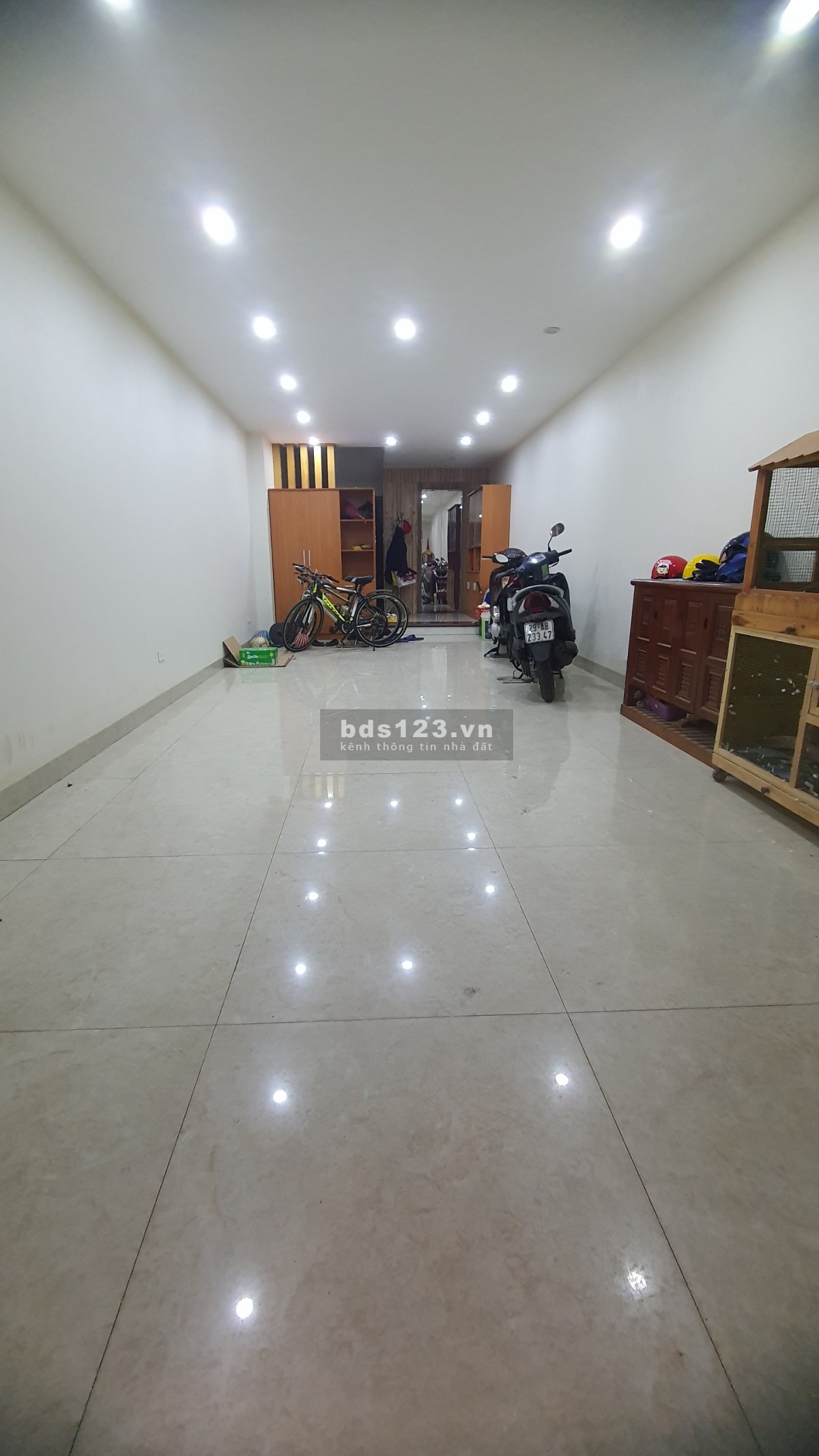 Bán nhà riêng Đống Đa, phố Nguyên Hồng, dt 51m² x 7 tầng, mt 4m, giá 19,5 tỷ, vị trí đẹp ở sướng