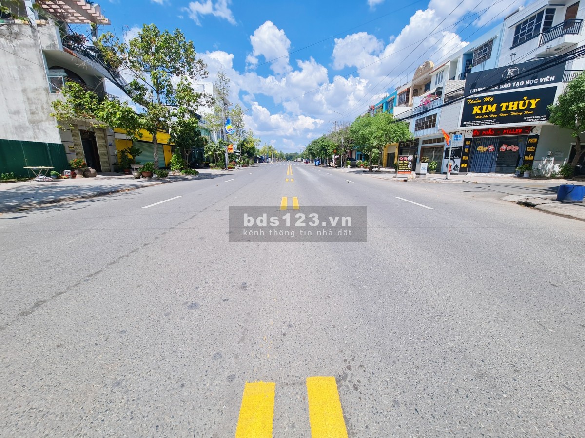 Bán đất mặt tiền đường Lê Thánh Tông TX.Phú Mỹ BRVT - 0934049374