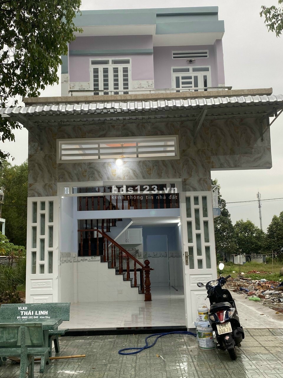 Bán nhà 1 trệt 1 lầu đang kinh doanh tạp hóa và phía sau có 5 phòng trọ, thu nhập 10 triệu/ tháng