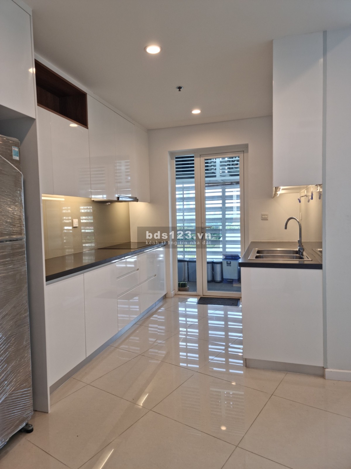 Cho thuê căn hộ Sarimi 3 PN, căn góc diện tích 137m²