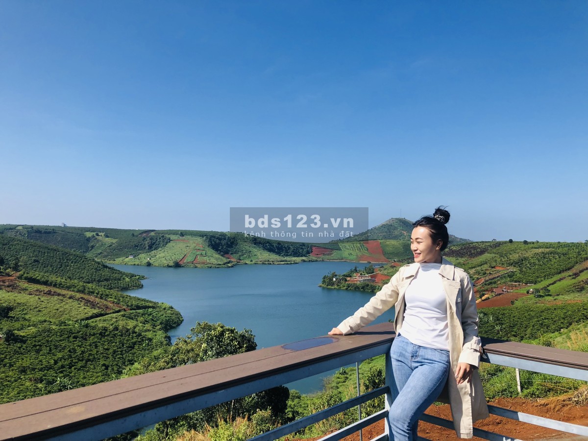Bán đất Bảo Lộc ĐT 725 view hồ giá rẻ giá 3 triệu/m2, sổ hồng riêng