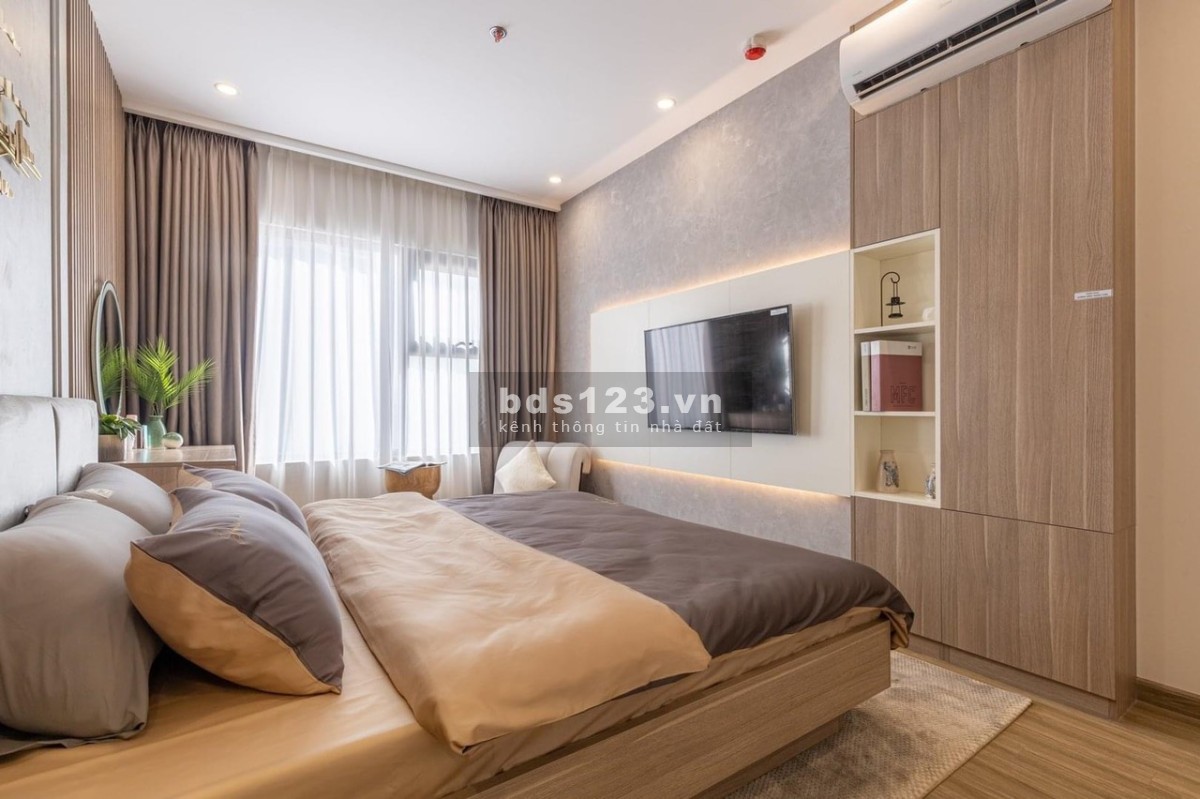 Do không có nhu cầu ở lên em bán căn 2PN, 1VS Full đồ giá 1.55tỷ Vinhomes Ocean Park LH: 0977484841