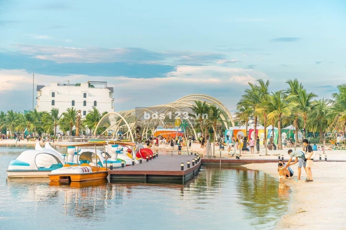 Chính chủ gửi bán chung cư căn 2PN, 2VS 68m2 giá 1.7 tỷ tại Vinhomes Ocean Park LH: 0977 484 841