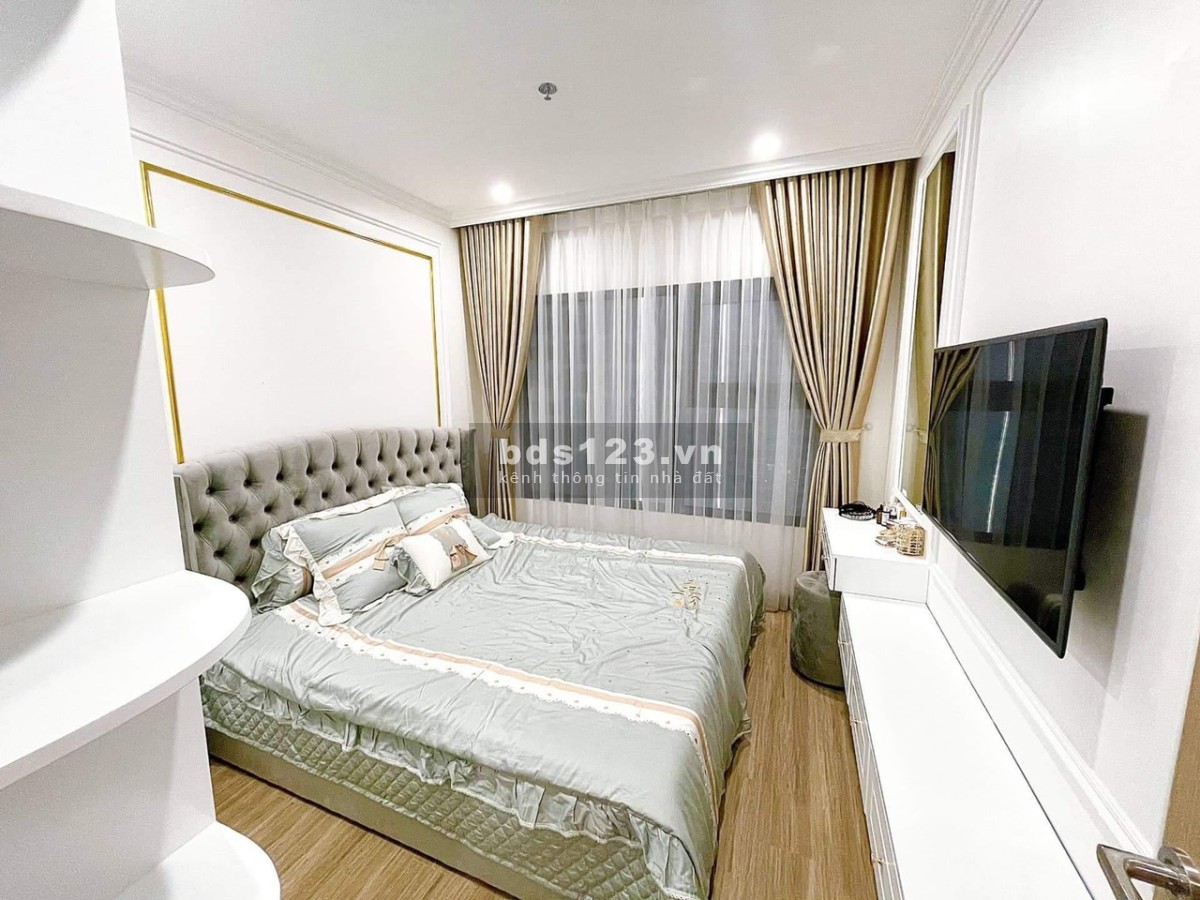 Chính chủ gửi bán chung cư căn 2PN, 2VS 68m2 giá 1.7 tỷ tại Vinhomes Ocean Park LH: 0977 484 841