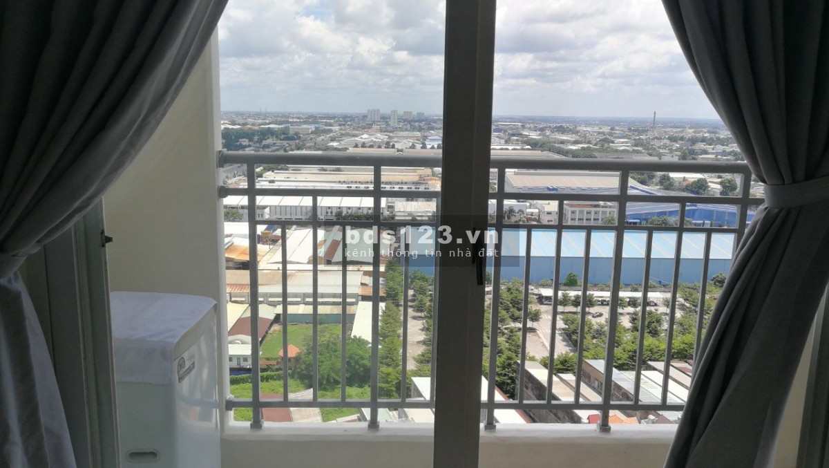 Cho thuê căn hộ gia đình CHARM PLAZA, 2PN + 1WC giá 7,5 triệu/tháng