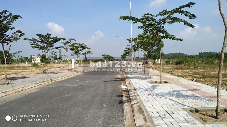 Bán đất nền mặt tiền đường Nguyễn Văn Linh đầy đủ tiện ích, diện tích 120m2 SHR tc