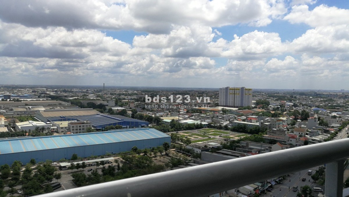 Cho thuê căn hộ gia đình CHARM PLAZA, 2PN + 1WC giá 7,5 triệu/tháng
