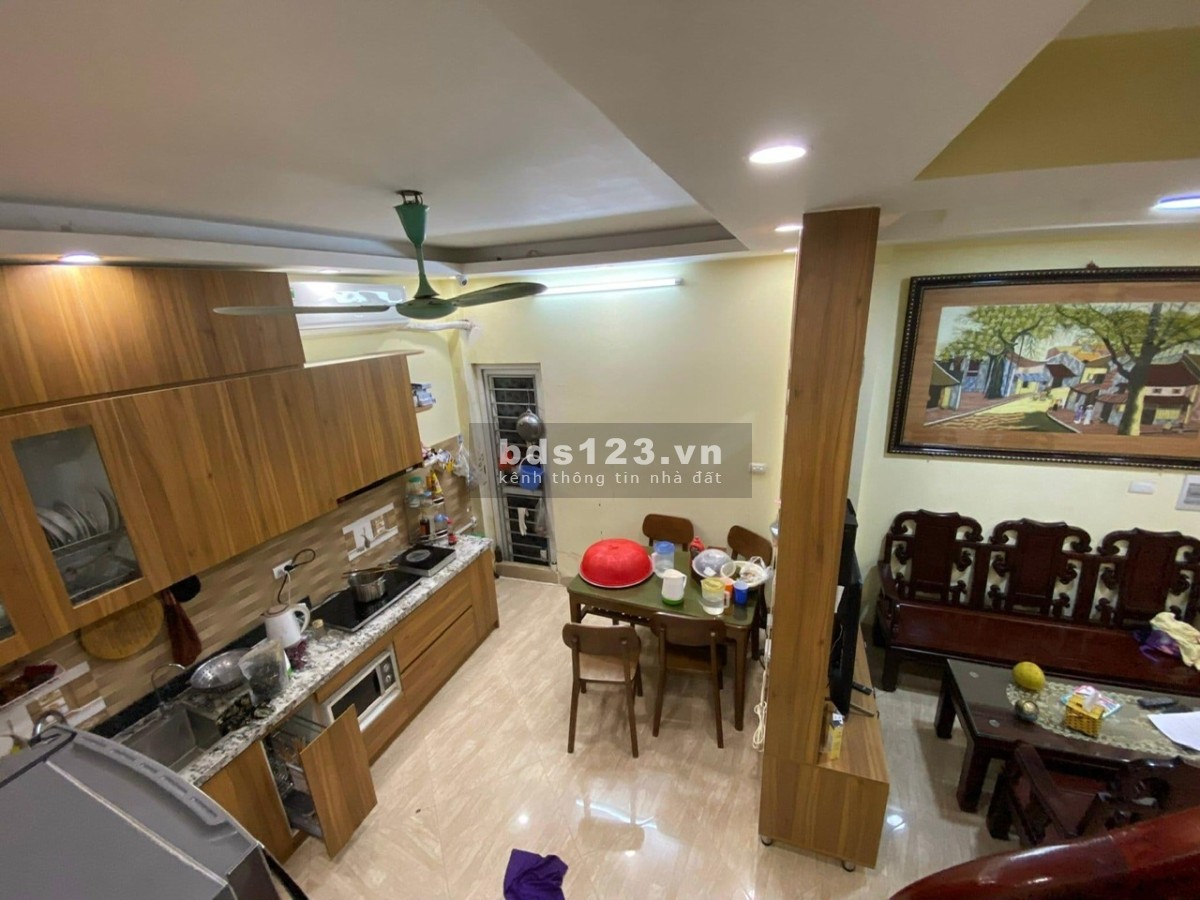 Bán nhà riêng Phố VIP Đống Đa, Nhà Đẹp,Sổ Hoa Hậu, DT45m2, 5 Tầng, MT 4,3m, Giá 7.2 Tỷ