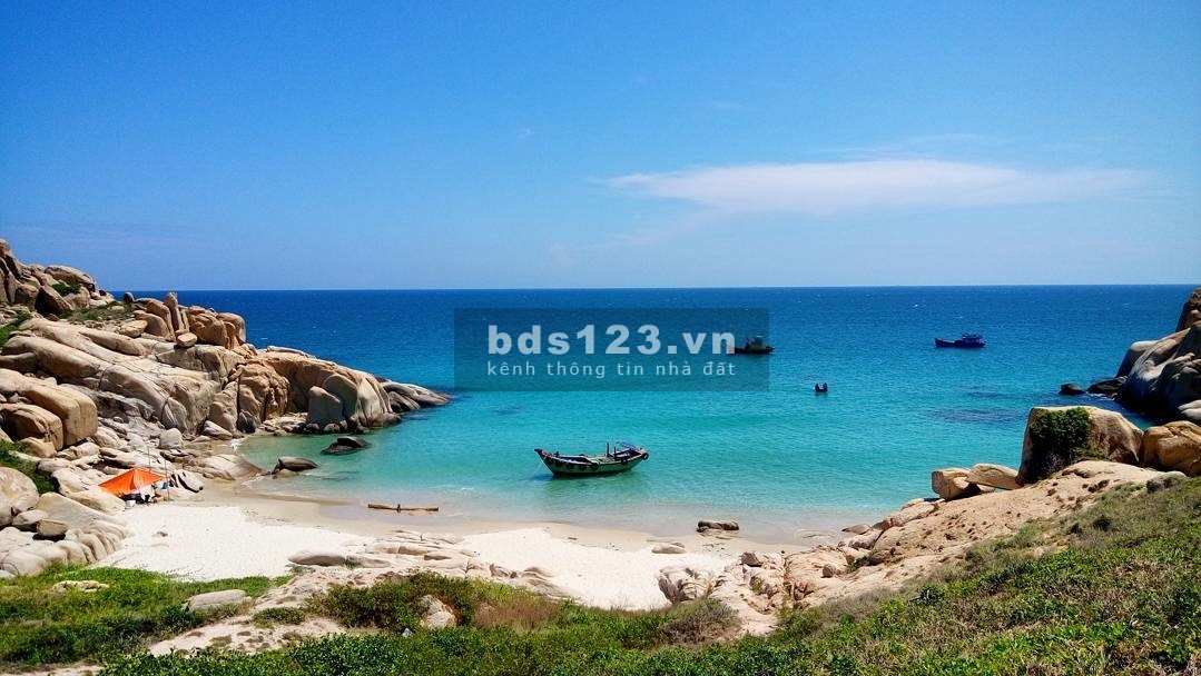 Tìm đâu ra đất VIEW biển toàn cảnh mà giá chỉ 280tr/1000m2- sổ sẵn- LH:0946071867
