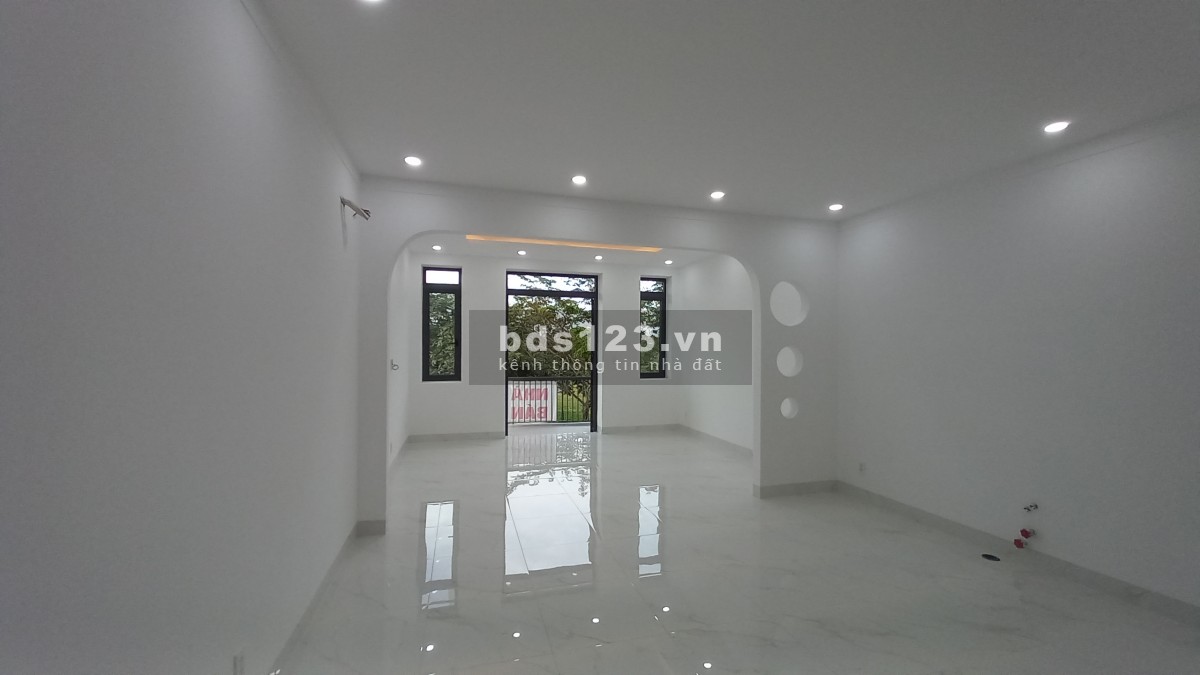 Bán Nhà Trung Tâm Thị Trấn Trảng Bom. Đối Diện Công Viên