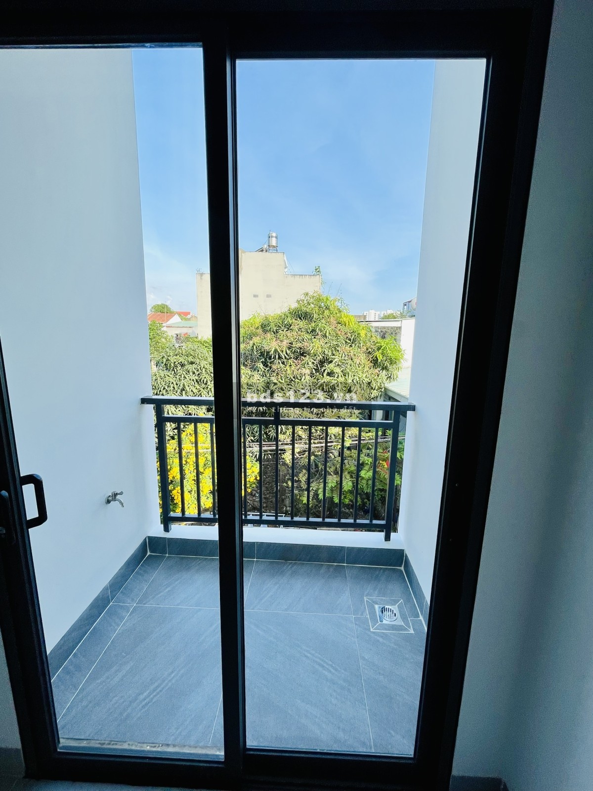 Cho thuê Căn Hộ DV 100% mới ( Biệt Thự ), View Rộng Thoáng, Đ.Tây Hoà, Phước Long A, Q9. Giá chỉ 5tr