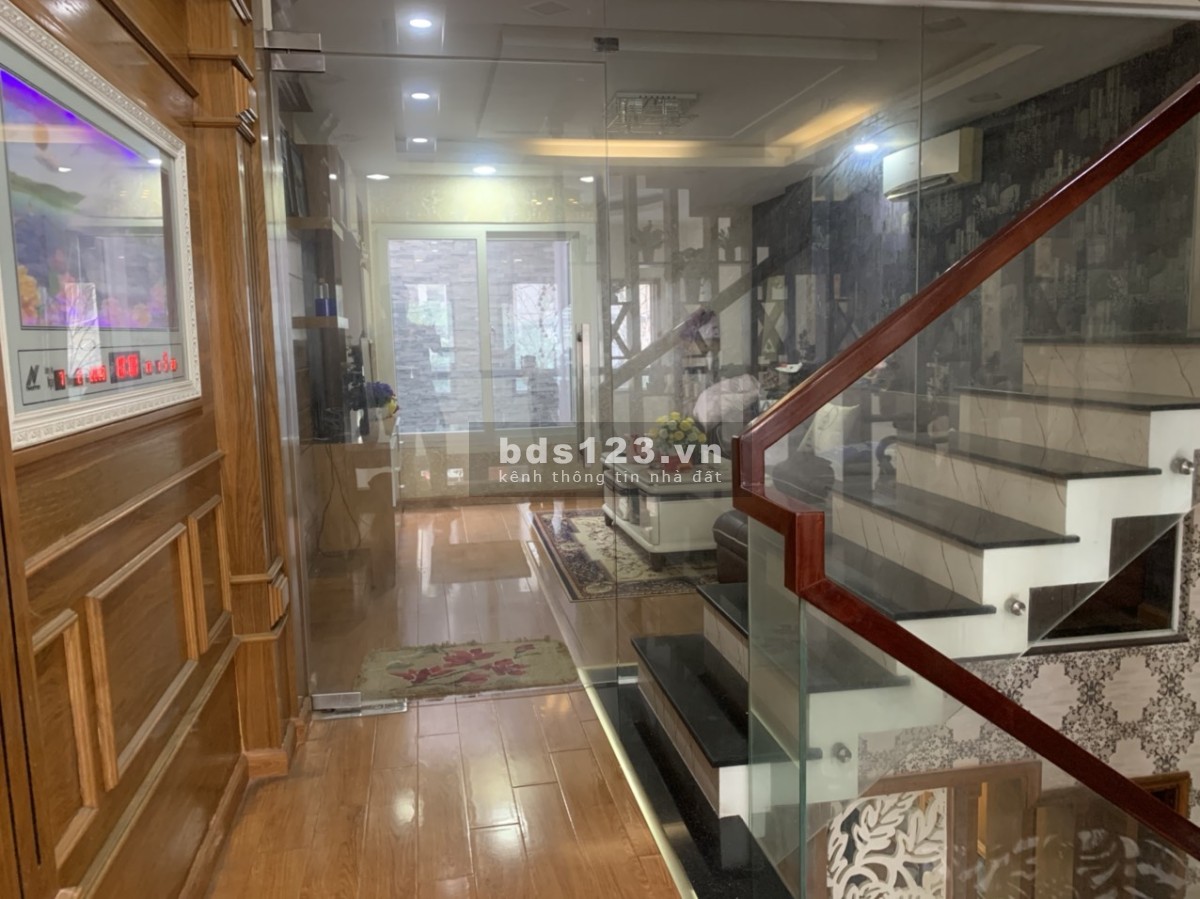 Tôi muốn bán nhà mặt tiền đúc 4 tấm, giá 7,1 tỷ lh 0582670337