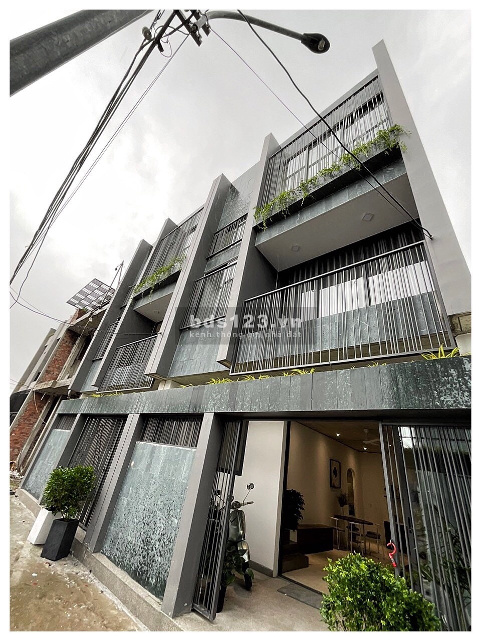 Nhà mới ken 3 tầng kiệt ô tô thông Nam Trân, xem là thích