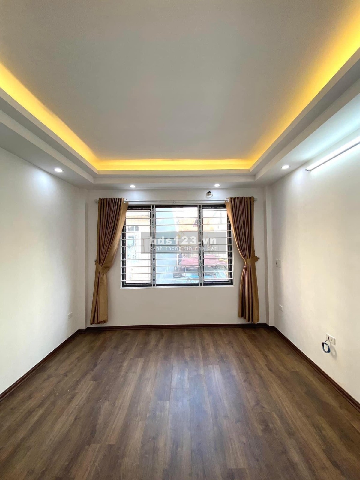 Vạn Phúc Hà Đông Hà Nôi, nhà mới chỉ việc đánh ôtô mang quần áo vào trong nhà ở luôn.