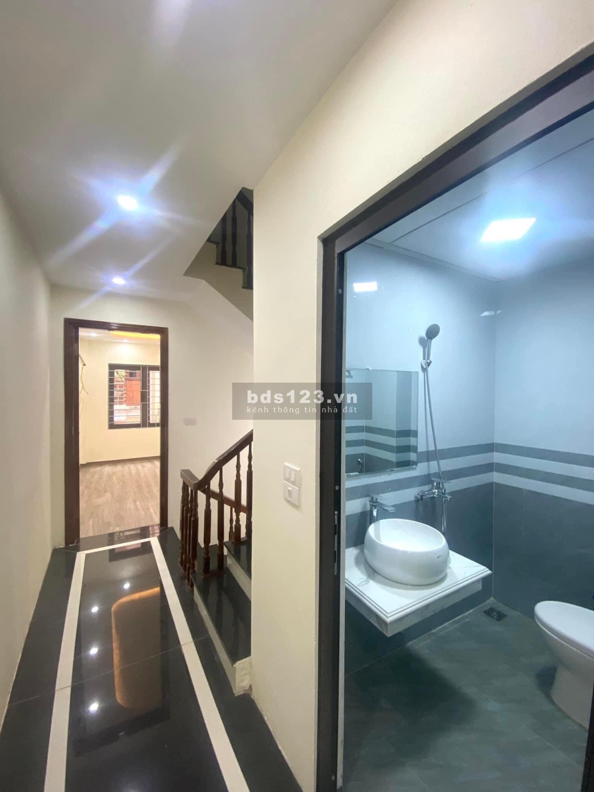 Vạn Phúc Hà Đông Hà Nôi, nhà mới chỉ việc đánh ôtô mang quần áo vào trong nhà ở luôn.