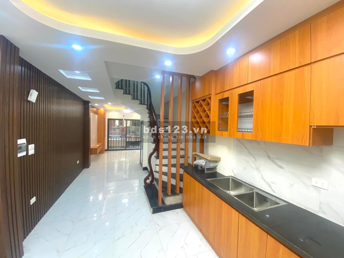 Vạn Phúc Hà Đông Hà Nôi, nhà mới chỉ việc đánh ôtô mang quần áo vào trong nhà ở luôn.