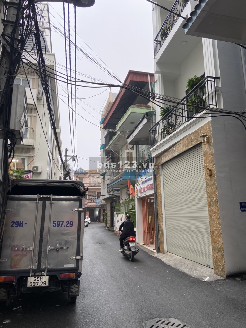 Vạn Phúc Hà Đông Hà Nôi, nhà mới chỉ việc đánh ôtô mang quần áo vào trong nhà ở luôn.