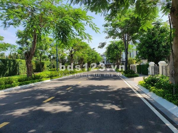 Bán căn biệt thự Verosa Park - Khang Điền, DT 85m², vị trí thoáng mát, FULL nội thất cao cấp