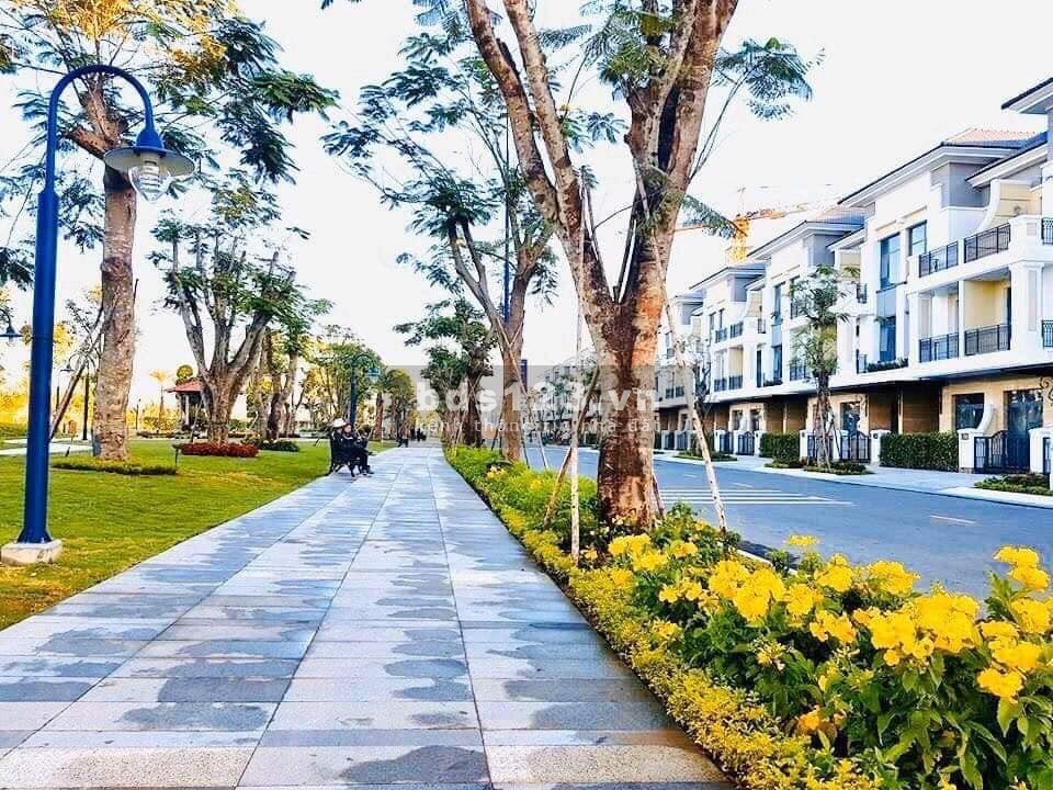 Bán căn biệt thự Verosa Park - Khang Điền, DT 85m², vị trí thoáng mát, FULL nội thất cao cấp