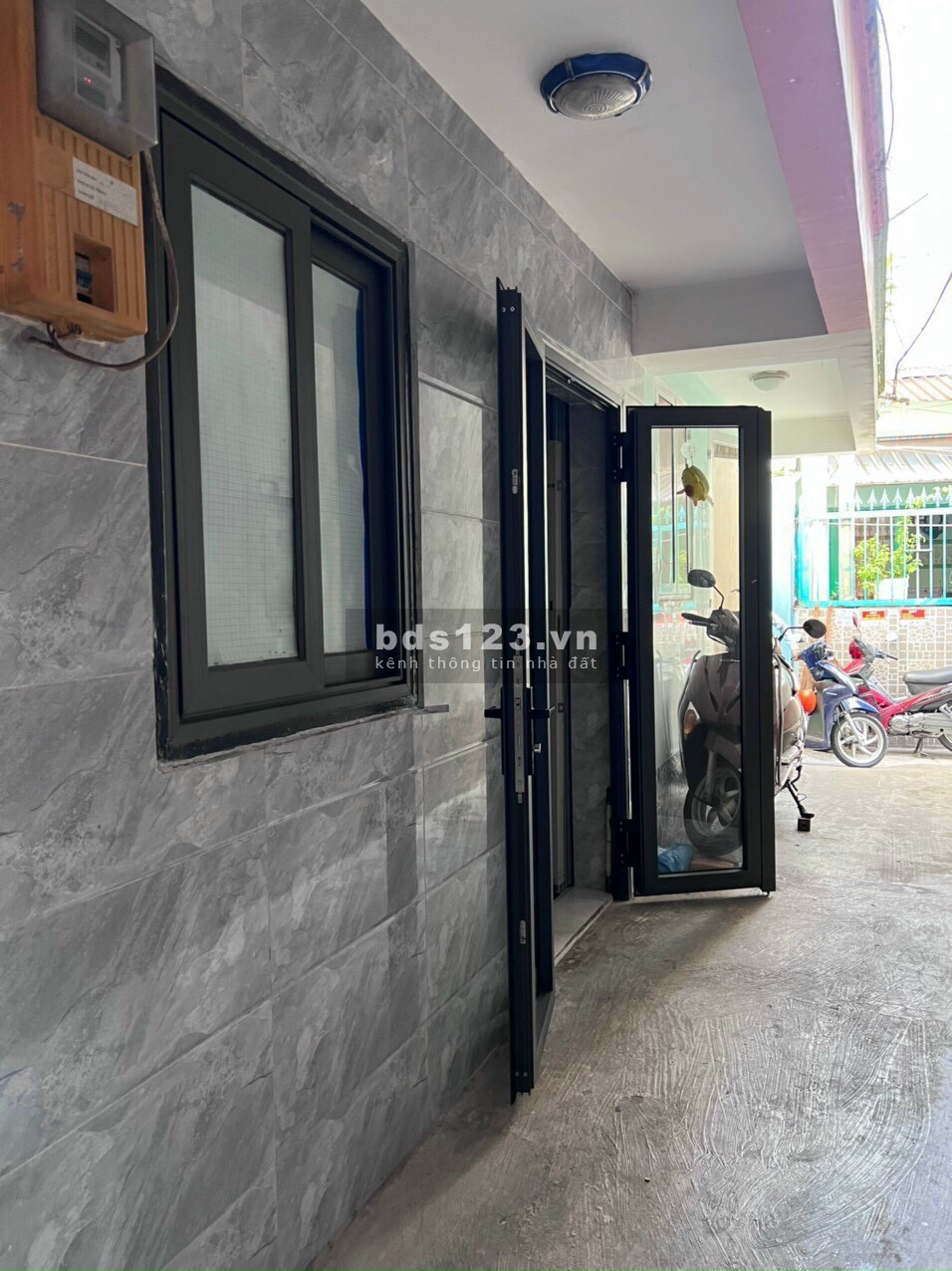 Bán nhà Q7 1tret 1lau sổ riêng giá:1,9ty hẻm 487 huỳnh tấn phát
