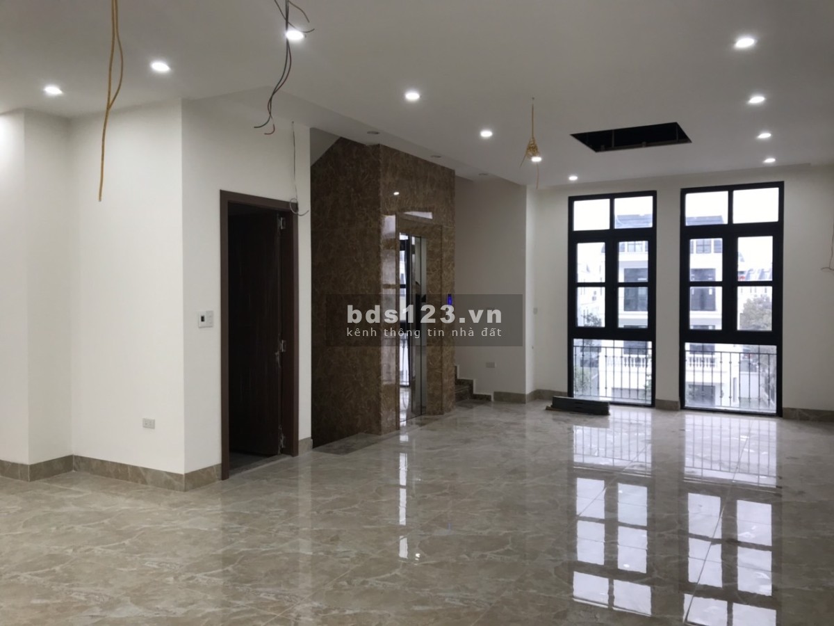 Cho thuê shophouse dự án Vinhome Imperia, mặt đường Bạch…