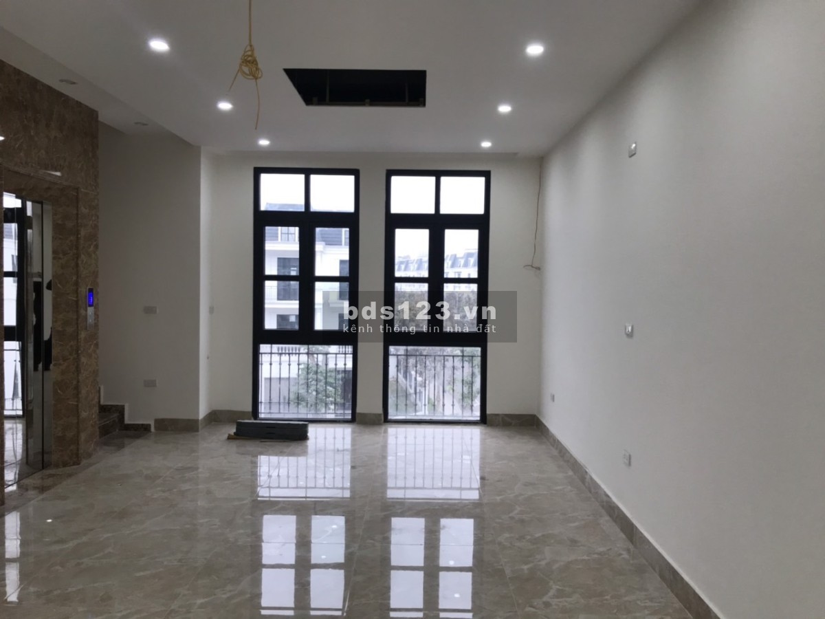 Cho thuê shophouse dự án Vinhome Imperia, mặt đường Bạch…