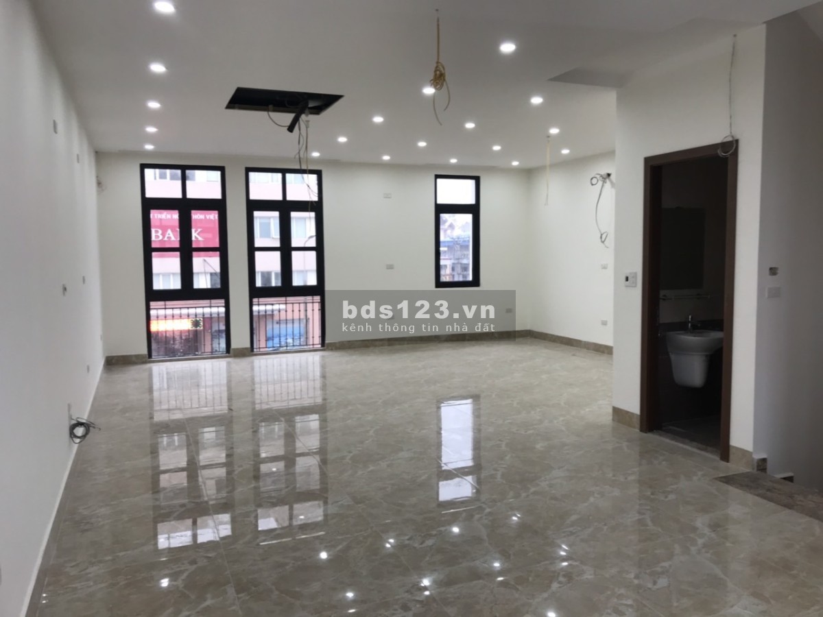 Cho thuê shophouse dự án Vinhome Imperia, mặt đường Bạch…