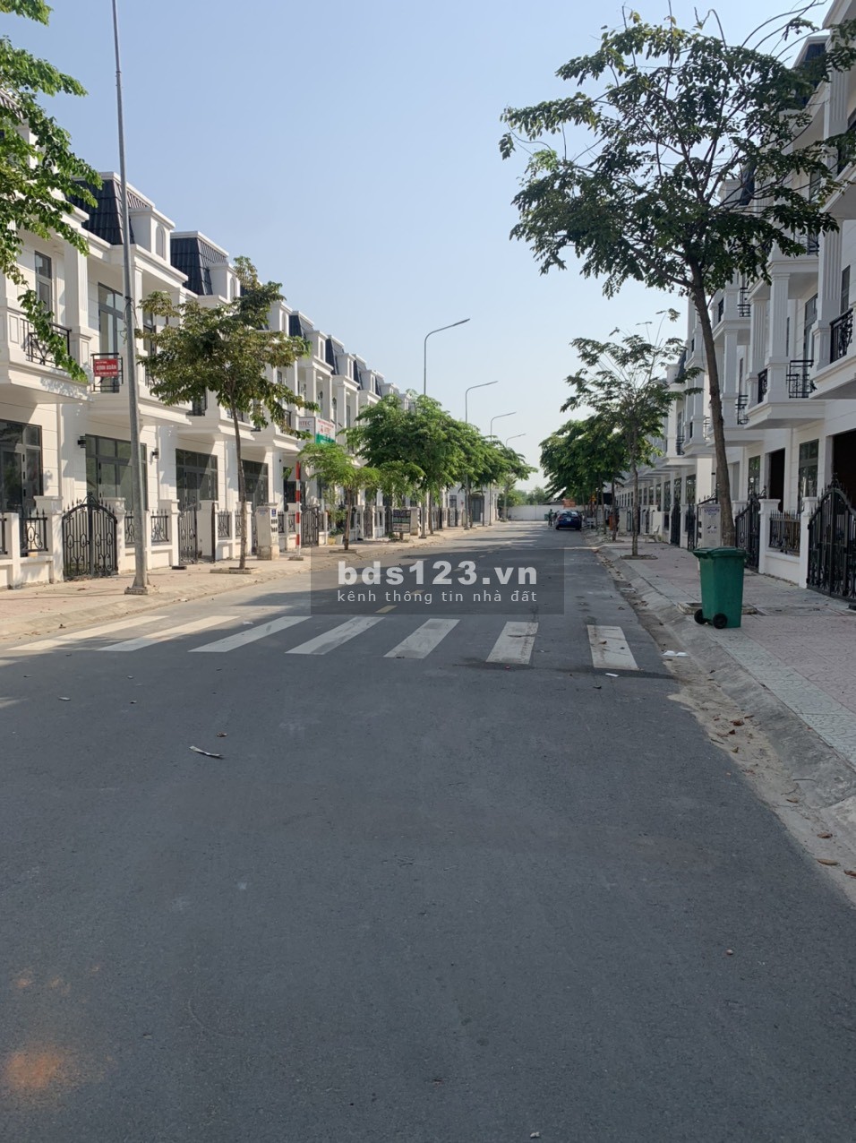 Bán nhà phố TX Tân Uyên Bình Dương có sẵn sổ hồng giá 2.6 tỷ, xem nhà và chốt nhanh để nhận ưu đãi