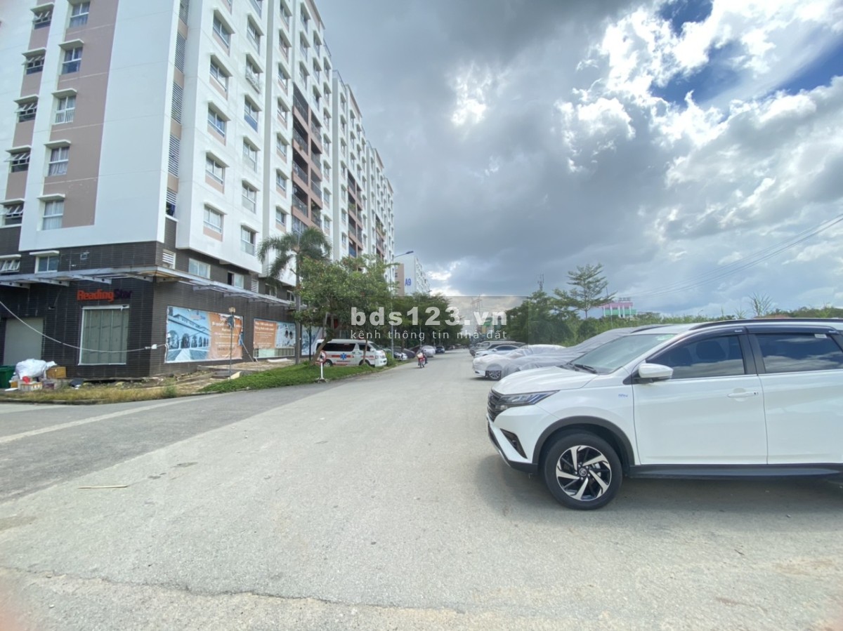 Cắt lỗ 500 triệu bán đất mặt tiền đường Võ Văn Kiệt 72.2m², đường trước nhà 12m, KDC đông đúc