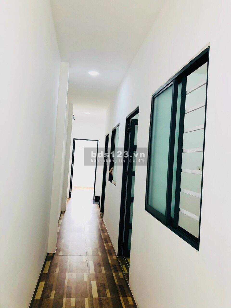 Bán nhà 2 tầng siêu phẩm đường xe tài tấn đậu cửa, Linh Xuân, Thủ Đức, chỉ 4.5 tỷ