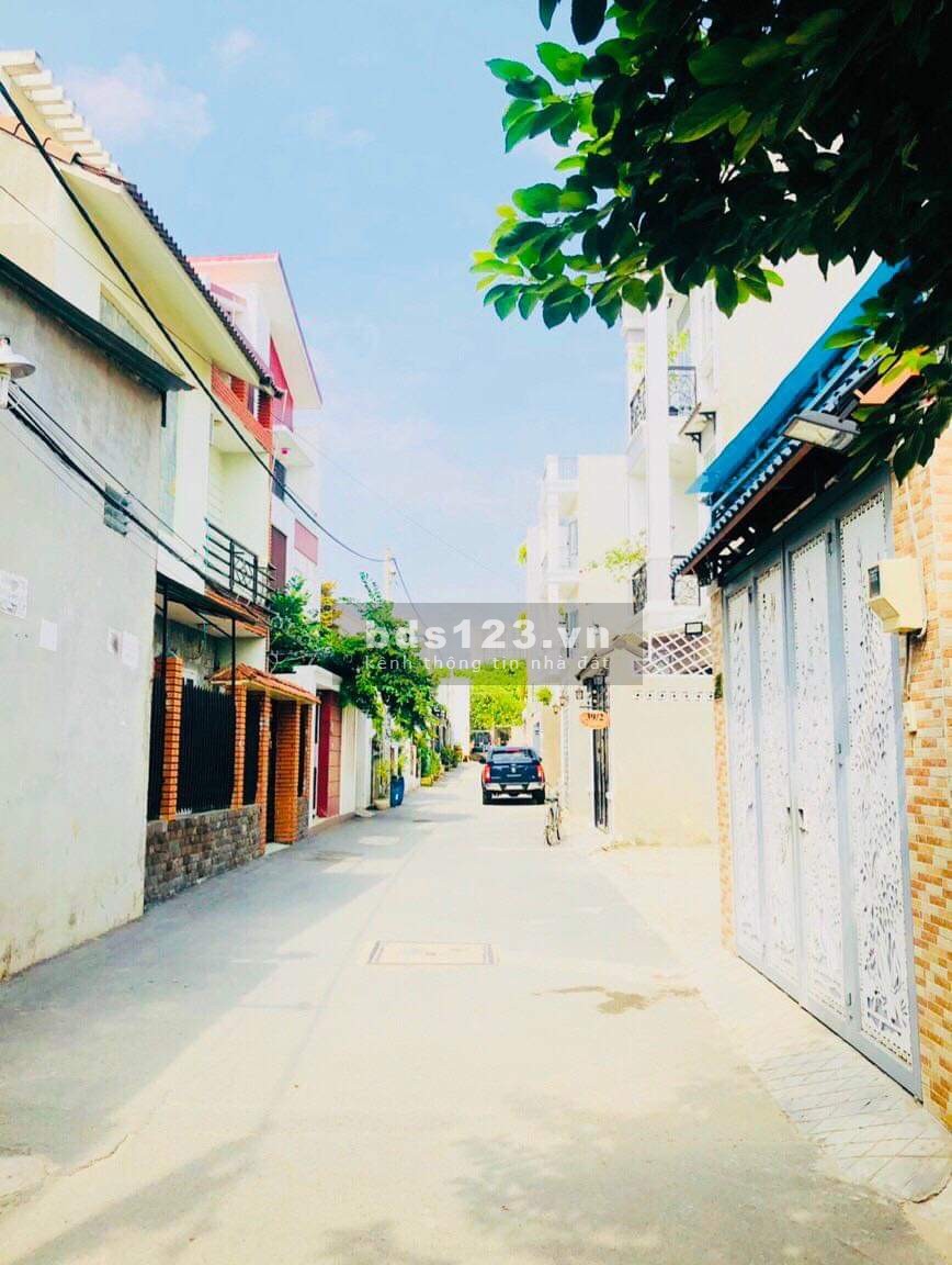 Bán nhà 2 tầng siêu phẩm đường xe tài tấn đậu cửa, Linh Xuân, Thủ Đức, chỉ 4.5 tỷ