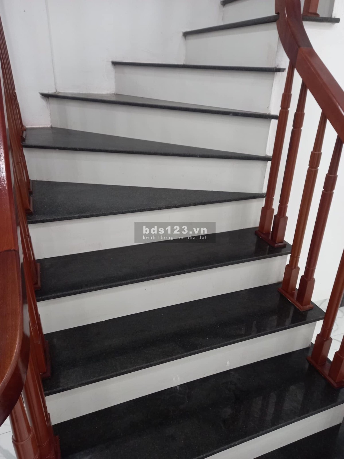 Siêu phẩm Di Trạch Hoài Đức, 39m 4 tầng, ngõ thoáng, giá 2.95tỷ