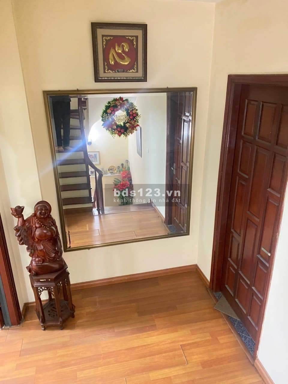 Bán nhà Minh Khai dt 52m2 xây 4 tầng liên hệ 0947720706