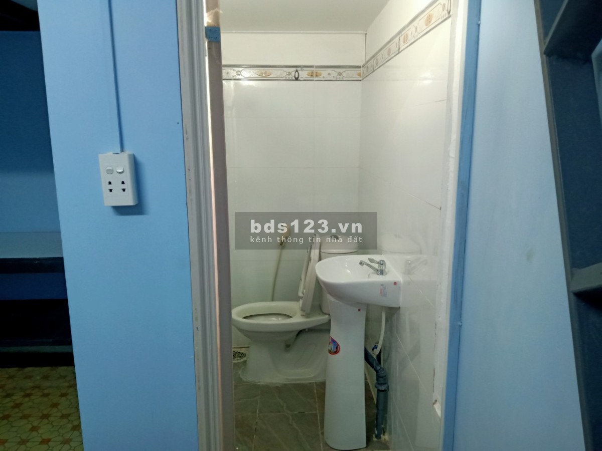 Cho thuê phòng trọ ngay trung tâm Quận 10, đường Thành Thái, Phường 14