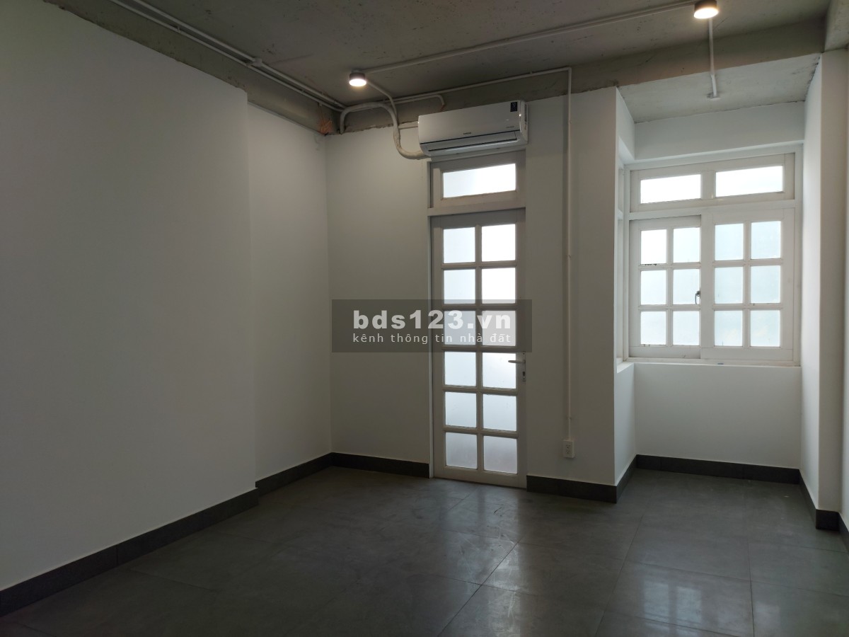 Cho thuê mặt bằng tầng 2 đường Võ Oanh, quận Bình Thạnh