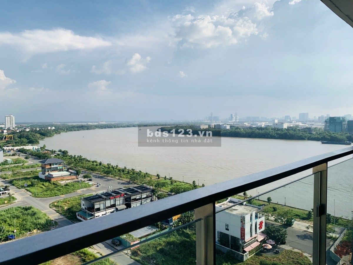 Bán căn hộ 2pn 2wc chính chủ view full sông tiện ích đủ
