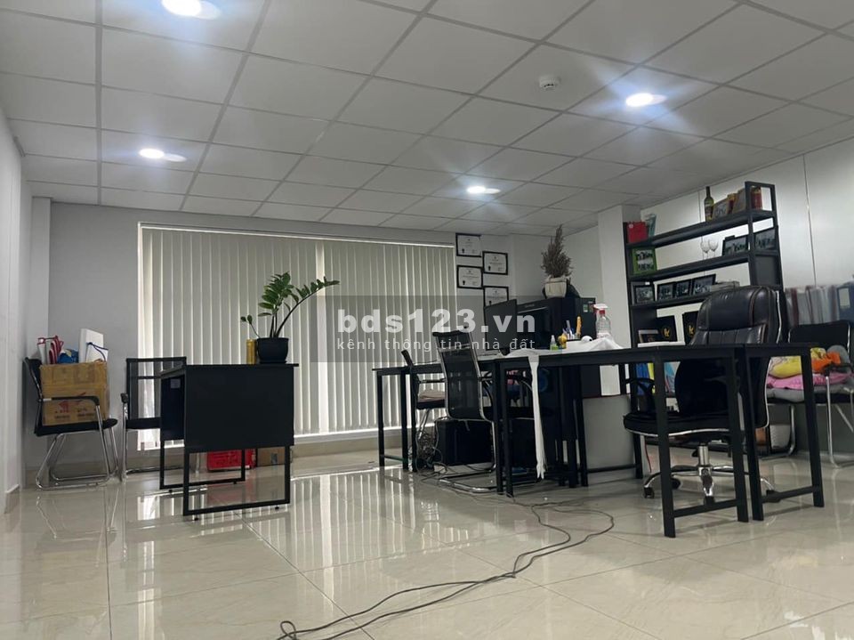 Cho thuê văn phòng giá rẻ khu vực Quận Tân Bình, giá tốt, LH 0817172234