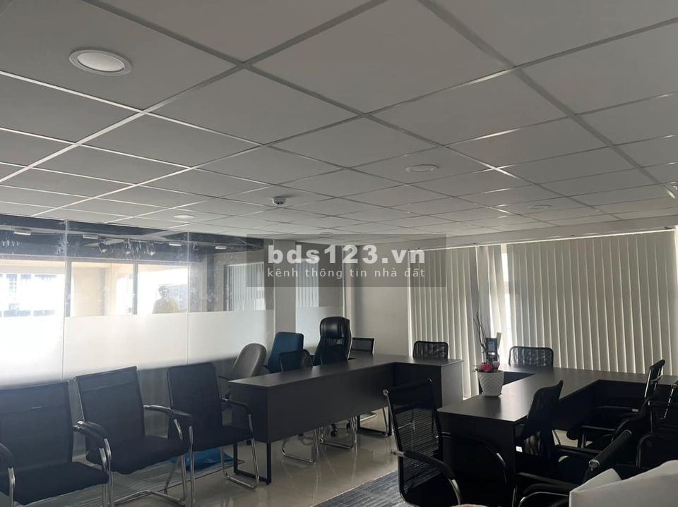 Cho thuê văn phòng giá rẻ khu vực Quận Tân Bình, giá tốt, LH 0817172234